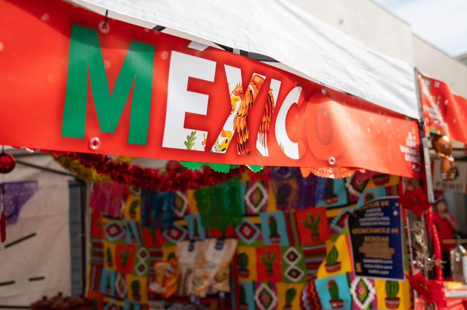 Benalmádena&#039;s international festival - in pictures